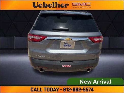 Used 2021 Chevrolet Traverse LT image 11