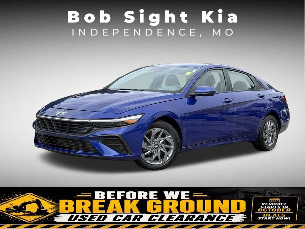 Used 2024 Hyundai Elantra SEL FWD image 1
