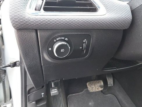 Used 2017 Chevrolet Cruze LT w/ Convenience Package image 17