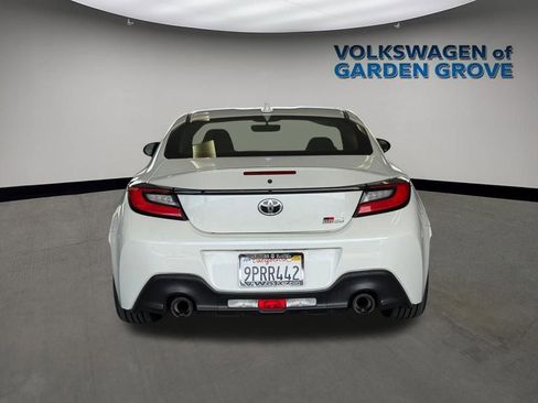Used 2022 Toyota GR86 w/ ALL Weather Mat Package (TMS) RWD image 6