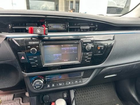 Used 2014 Toyota Corolla S FWD image 22