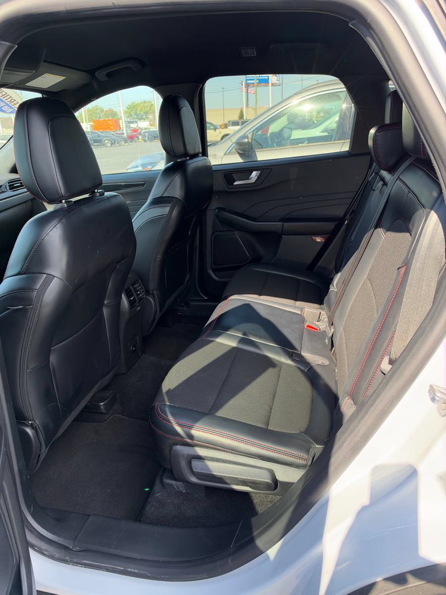 Used 2025 Ford Escape ST-Line w/ Tech Pack #1 AWD/4WD image 11