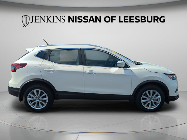 Certified 2022 Nissan Rogue Sport SV w/ Technology Package AWD/4WD image 3