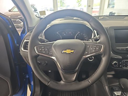 Used 2024 Chevrolet Equinox LT AWD/4WD image 23