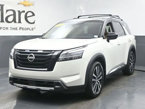 Used 2023 Nissan Pathfinder Platinum AWD/4WD image 33
