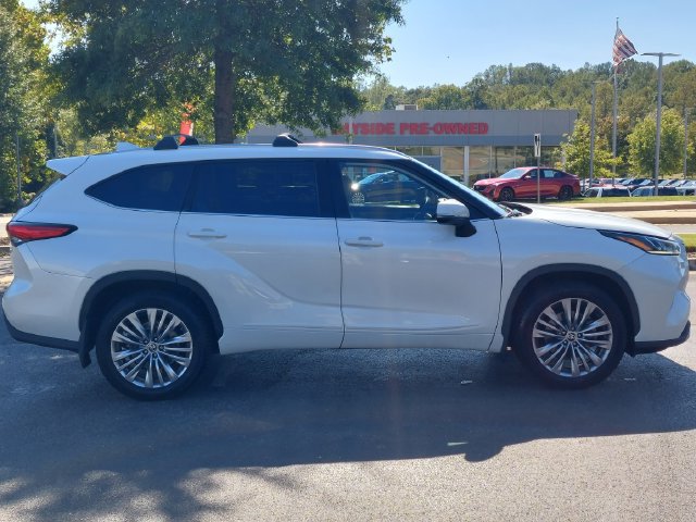 Certified 2020 Toyota Highlander Platinum AWD/4WD image 38