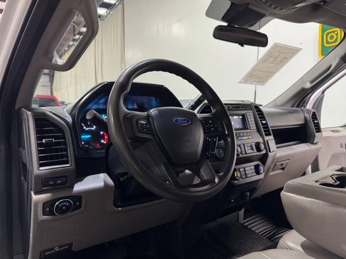 Used 2022 Ford F350 XL w/ Power Equipment Group image 10