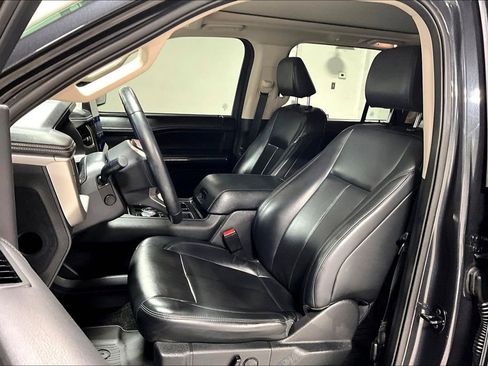 Used 2022 Ford Expedition XLT RWD image 31