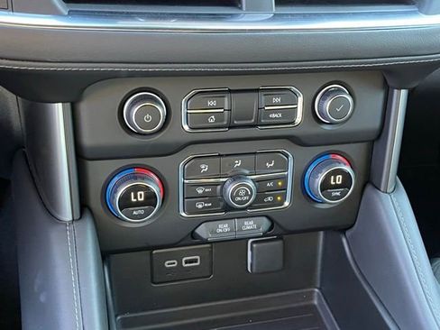 Used 2024 Chevrolet Tahoe LS image 21