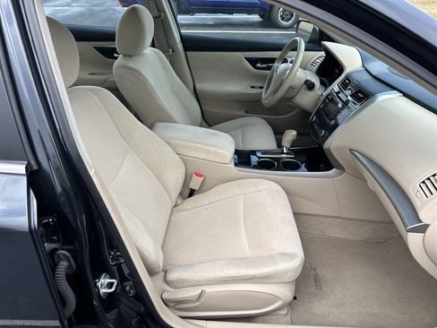 Used 2013 Nissan Altima 2.5 SV image 18
