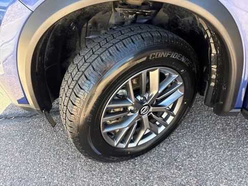 Used 2021 Nissan Rogue S AWD/4WD image 9