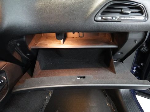 Used 2015 Dodge Challenger SXT RWD image 25