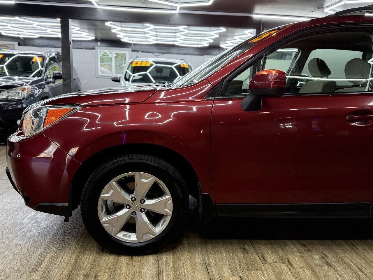 Used 2015 Subaru Forester 2.5i Premium w/ All-Weather Package AWD/4WD image 4
