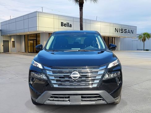 Used 2025 Nissan Rogue SV image 10