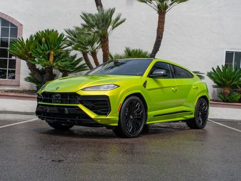 Used 2025 Lamborghini Urus SE AWD/4WD image 37