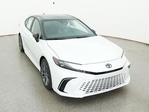 Used 2025 Toyota Camry XSE image 32