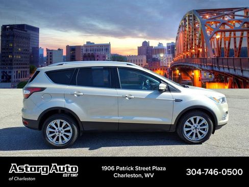 Used 2017 Ford Escape Titanium AWD/4WD image 2