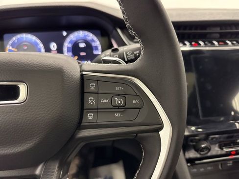 New 2025 Jeep Grand Cherokee L Altitude AWD/4WD image 29