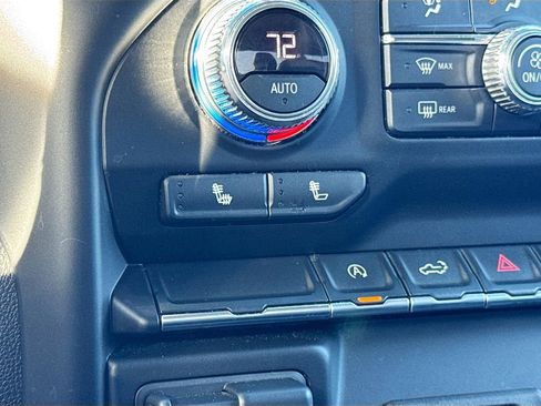 Used 2020 GMC Sierra 1500 SLT image 16