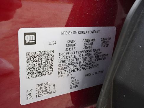 Used 2025 Chevrolet Trax LT FWD image 37