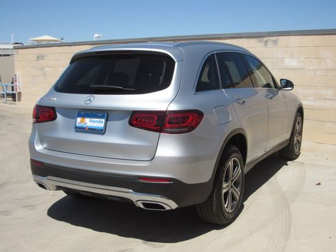 Used 2022 Mercedes-Benz GLC 300 w/ Premium Package Lite image 5