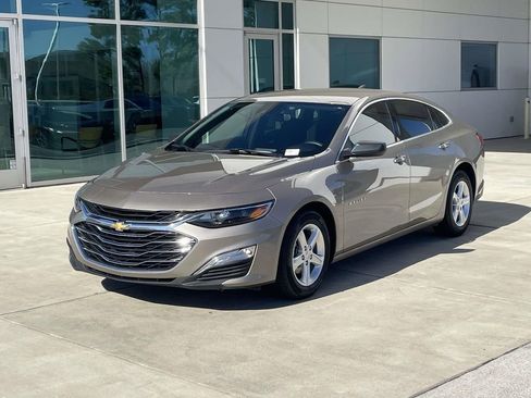 Used 2024 Chevrolet Malibu LS image 1