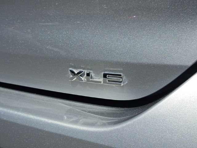 Used 2023 Toyota Highlander XLE AWD/4WD image 22