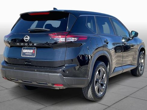 Used 2025 Nissan Rogue SV image 13
