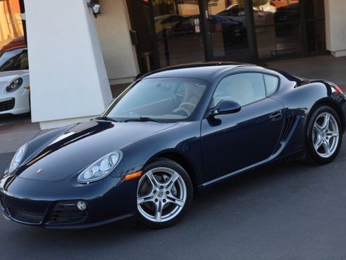 Used 2011 Porsche Cayman RWD image 4