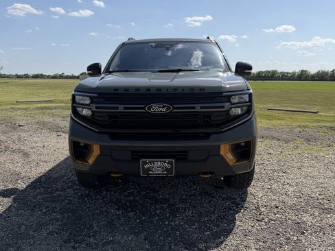 Used 2025 Ford Expedition Tremor AWD/4WD image 15