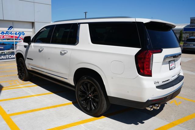 Used 2023 GMC Yukon XL Denali w/ Denali Reserve Package AWD/4WD image 39