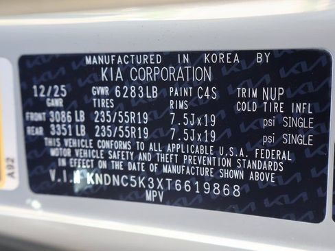 New 2026 Kia Carnival EX FWD image 41