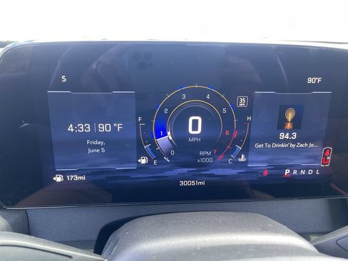 Used 2024 Chevrolet Traverse LT w/ Midnight/Sport Edition FWD image 11