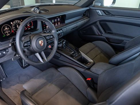 Used 2026 Porsche 911 Carrera 4 GTS AWD/4WD image 5