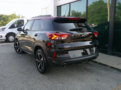 Used 2021 Chevrolet TrailBlazer RS w/ Technology Package FWD image 7