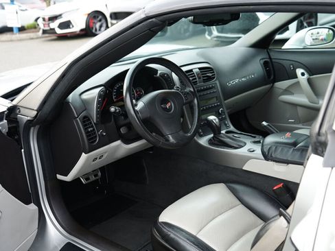 Used 2007 Chevrolet Corvette 3LT w/ Preferred Equipment Group image 13