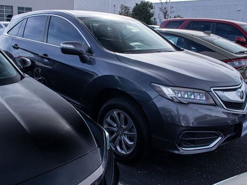 Used 2018 Acura RDX FWD w/ Technology Package image 3
