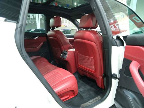 Used 2017 Maserati Levante S image 22