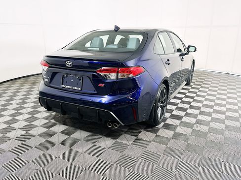 Used 2025 Toyota Corolla SE FWD image 3