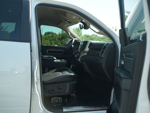 Used 2019 RAM 2500 Laramie AWD/4WD image 18