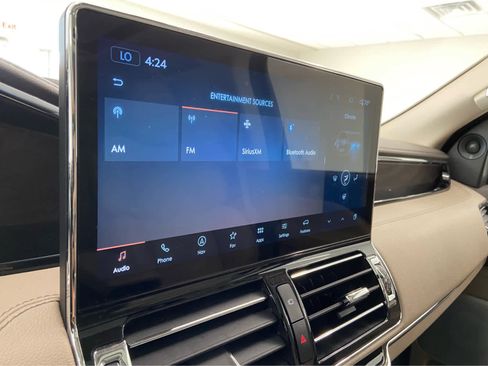Used 2024 Lincoln Navigator L Reserve image 40