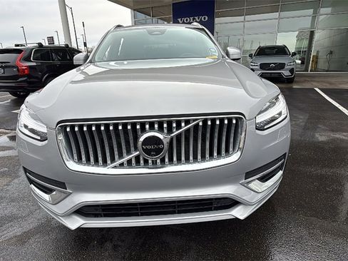 Certified 2023 Volvo XC90 B6 Plus image 33