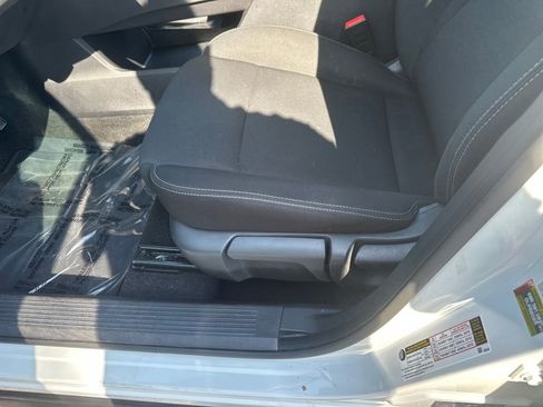 Used 2023 Nissan Rogue S AWD/4WD image 13