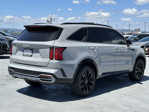 Certified 2022 Kia Sorento SX AWD/4WD image 7