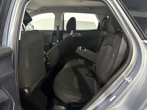 Used 2025 Kia Sportage LX image 19