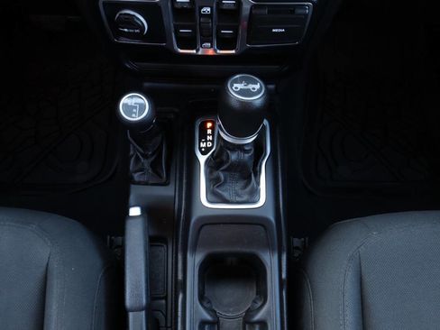 Used 2019 Jeep Wrangler Unlimited Sport S image 13