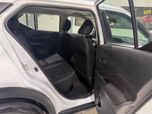 Used 2022 Nissan Kicks SV FWD image 15