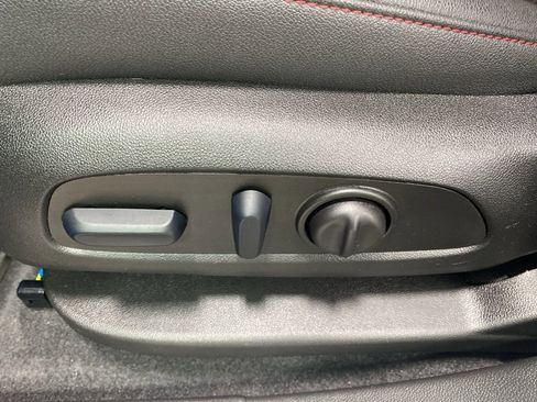 Certified 2025 Chevrolet Blazer RS w/ Enhanced Convenience Package image 39