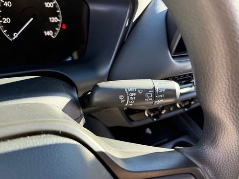 Certified 2026 Honda HR-V LX image 25