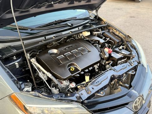 Used 2017 Toyota Corolla LE FWD image 10